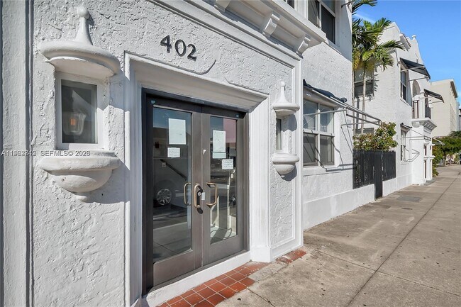 Building Photo - 402 NW 12th Ave