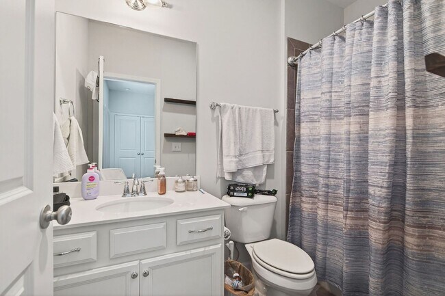 Building Photo - Stunning & Spacious Downtown Kennesaw Townhome 3 Bed 3.5 Bath w/2 Car Garage!