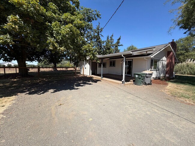 Building Photo - 27840 7 Mile Ln