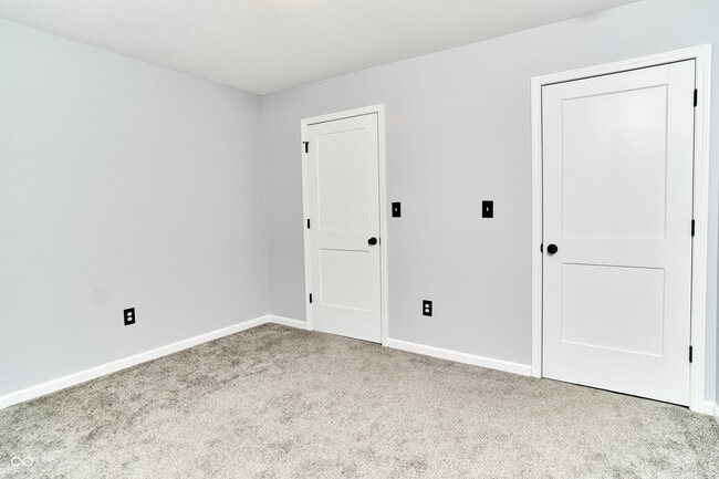 Building Photo - 730 N East St