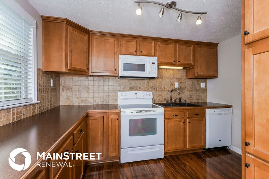 Building Photo - 8611 Montrie Ct
