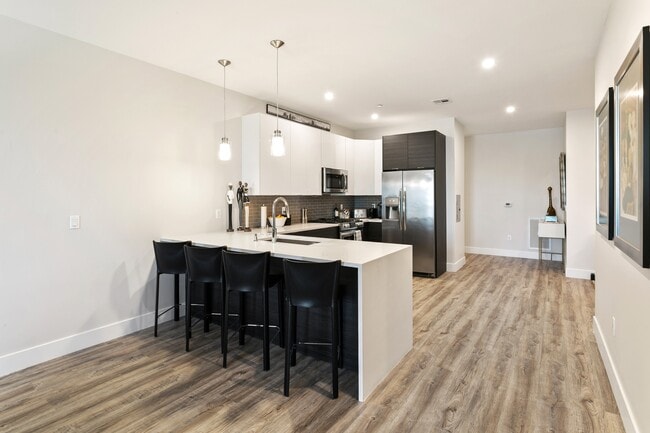 1 Bed + Den Kitchen - E Plaza & Residences