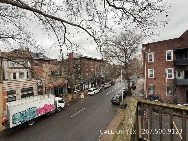 Building Photo - 211 S 45th St