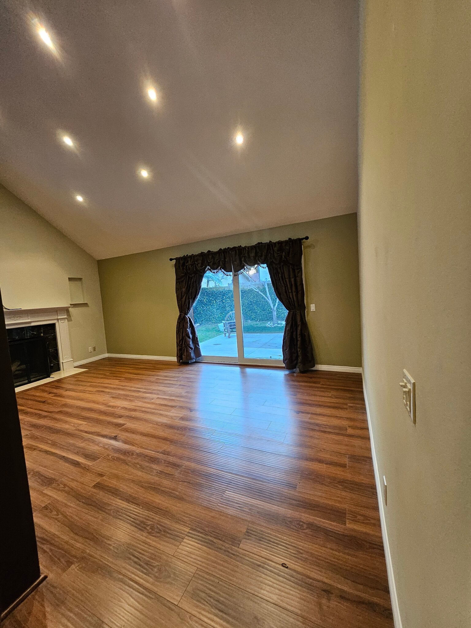 Spacious Living Area with Fireplace - 17631 Mapes Ave