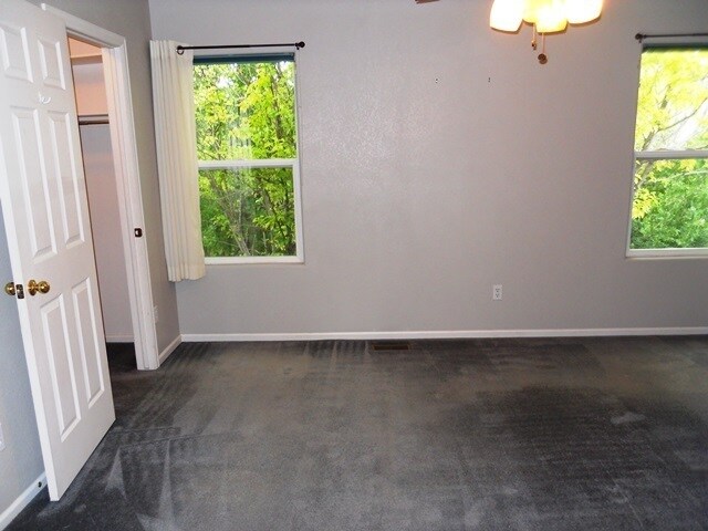 Building Photo - Three Bedroom Home in Wolf Creek, near Fox Hill GC