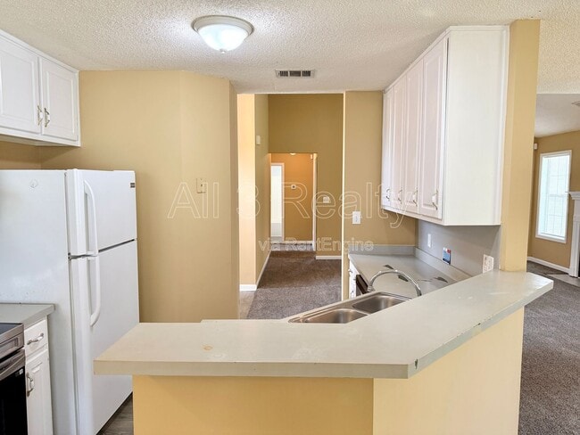 Building Photo - 545 Plantation Cove