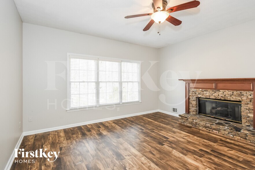 Building Photo - 7285 Wyngate Dr