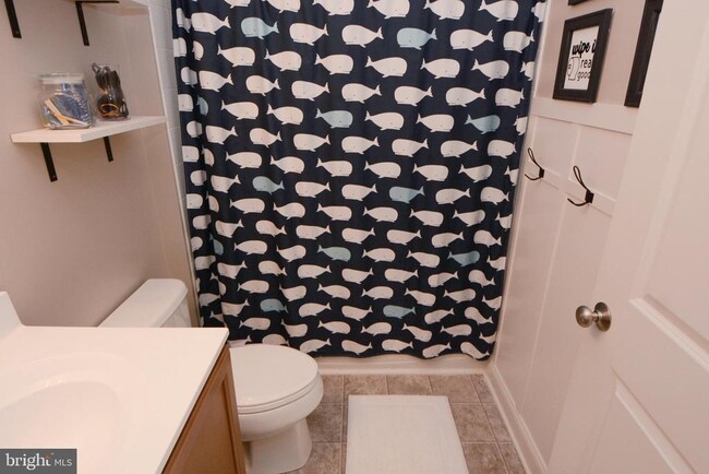 Building Photo - 326 W Hamlin Ave