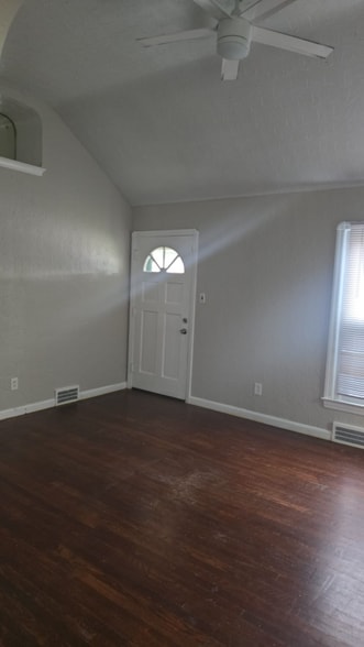 Building Photo - 6614 Orchard Ave