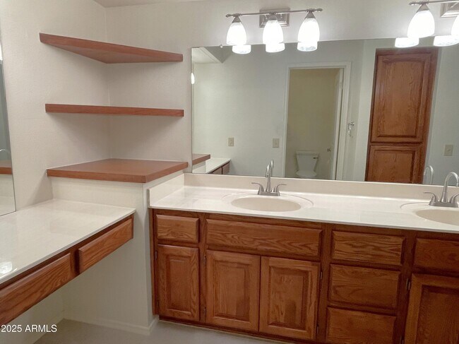 Building Photo - 25835 S Greencastle Dr