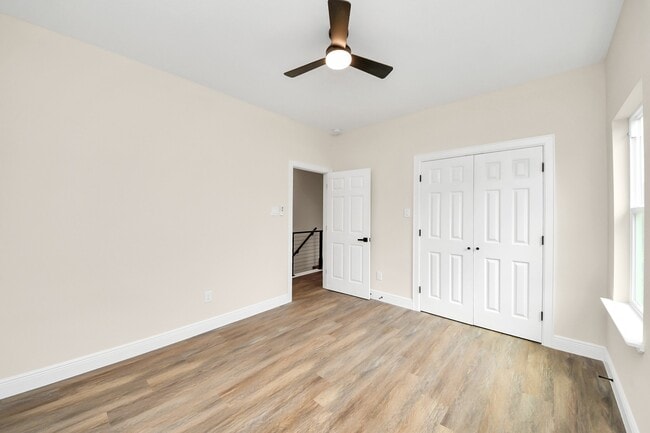 Building Photo - 3810 Hiford Dr
