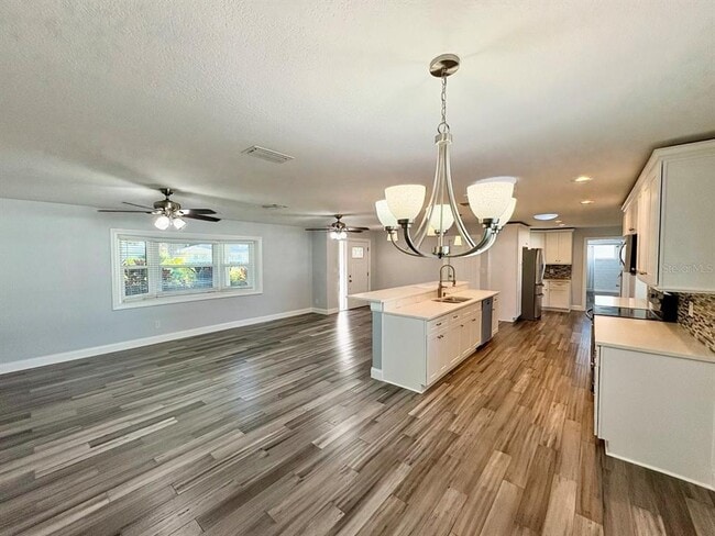 Building Photo - 1201 86th Ave N