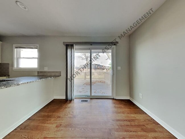 Building Photo - Newly Renovated Single Family Home | 3 BR/2.5BA | 1-Car Covered Parking