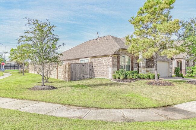 Building Photo - 9403 Briscoe Bend Ln