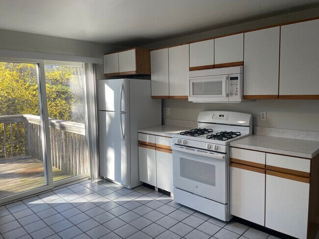 Building Photo - 19 Hart St