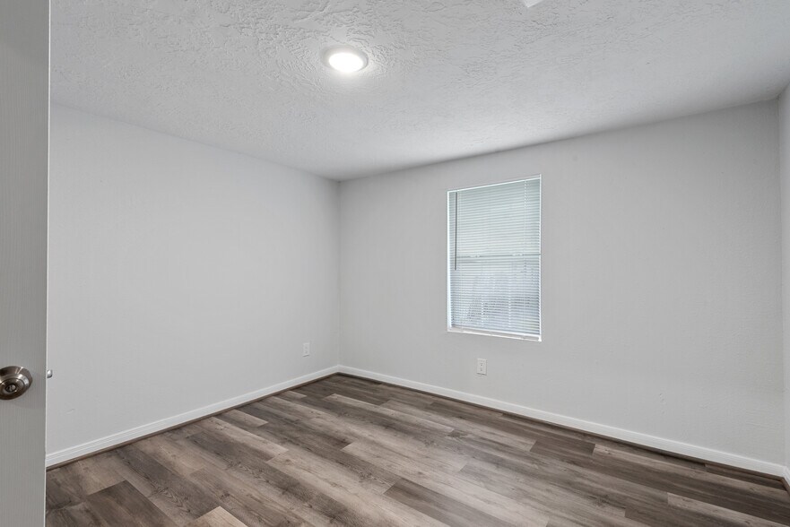 Building Photo - 7307 Avenue H