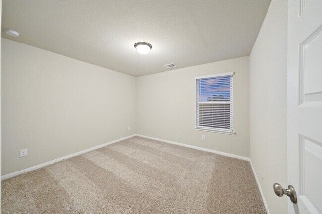 Building Photo - 18516 Amber Pine Ct