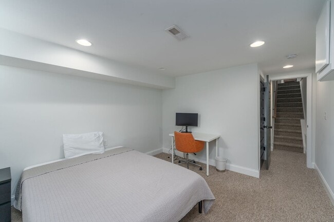 Building Photo - 4-Bedroom, 3-Bathroom with Garage - Canton...