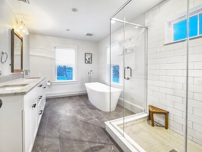 Building Photo - 7 Sanborn Terrace