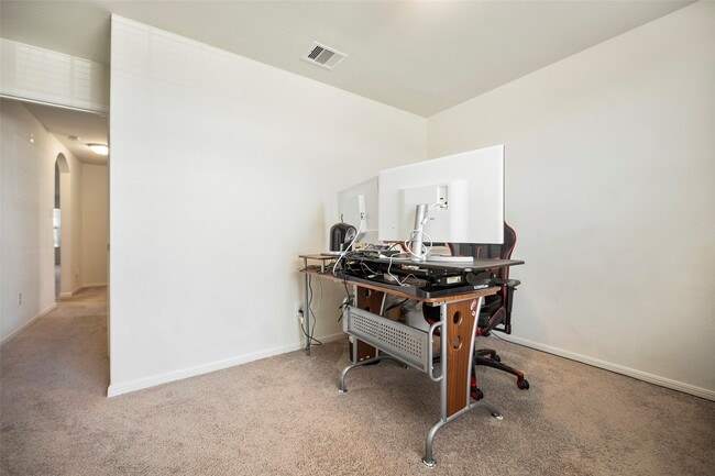 Building Photo - 12730 Pelican Bay Dr