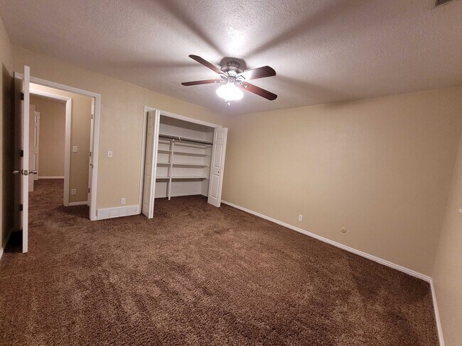 Building Photo - 115 W 1100 N