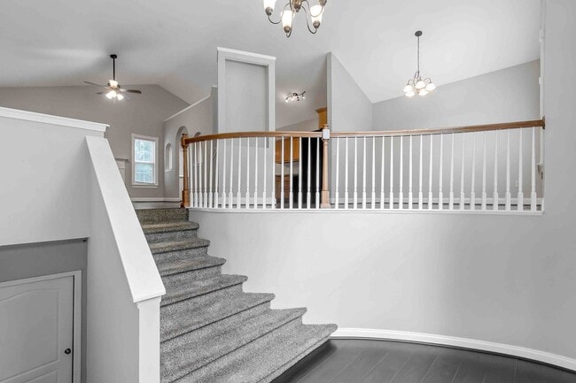 Building Photo - Impressive 4 Bed, 3 Bath Home with Fenced ...