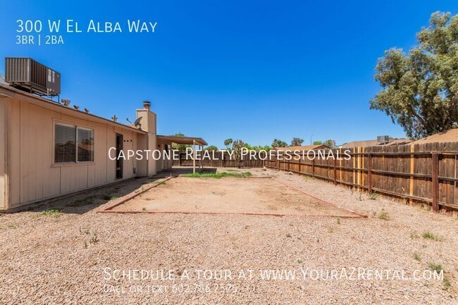 Building Photo - 300 W El Alba Way