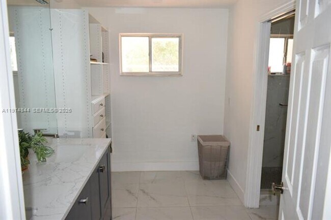 Building Photo - 10255 51nd Ln