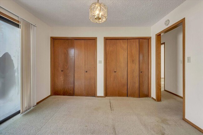 Building Photo - 8929 NE 52nd St