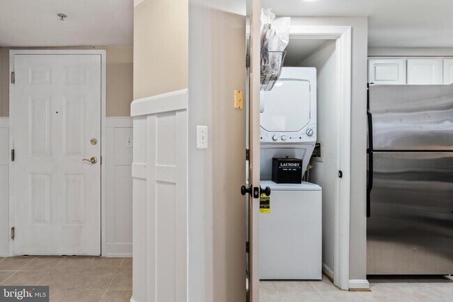 Building Photo - 3835 9th St N