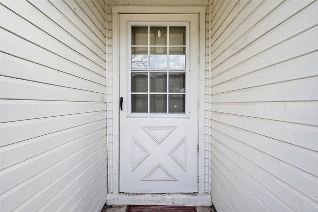 Building Photo - 2709 Lee Cir