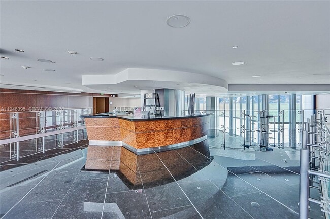 Building Photo - 17001 Collins Ave