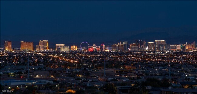 Building Photo - 5 Promontory Pointe Ln