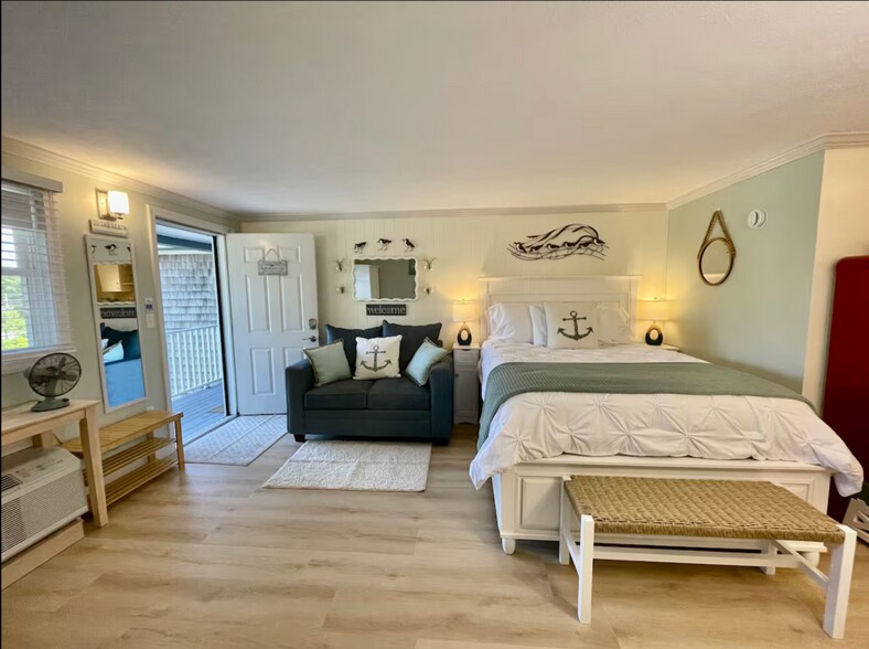 Building Photo - 35 Main St