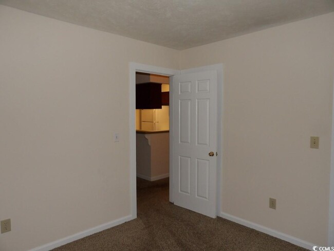 Building Photo - 4709 Cobblestone Dr