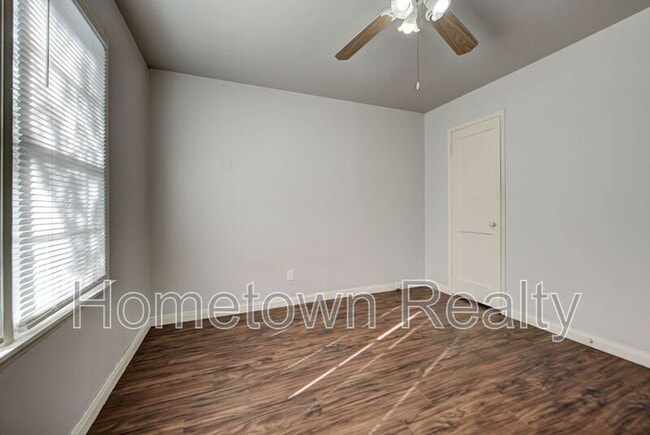 Building Photo - 432 Babb Dr