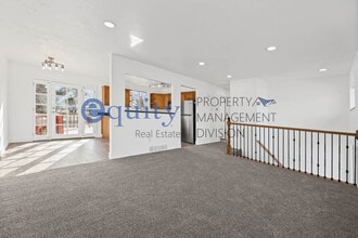 Building Photo - 8537 S Ray Cir