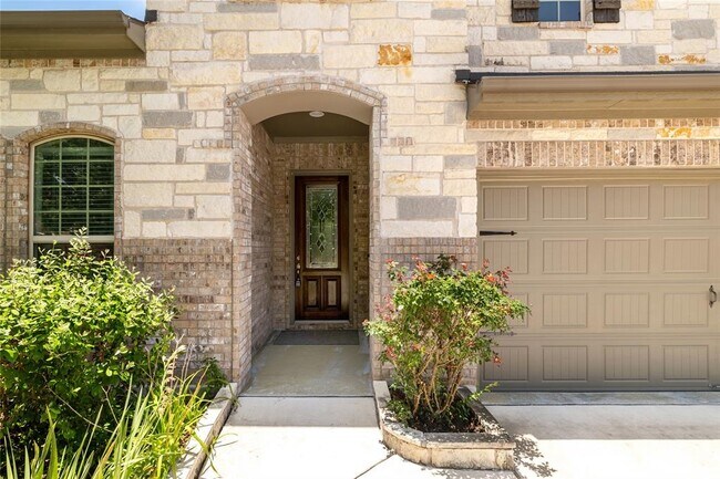 Building Photo - 2421 Blended Tree Ranch