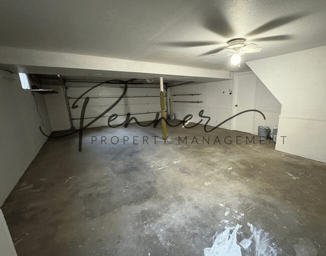 Building Photo - 1713 E T C Lea Rd