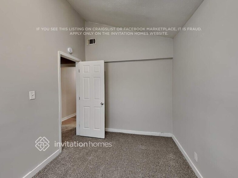 Building Photo - 547 Rustic Rd