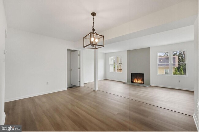 Building Photo - 2846 Schoolhouse Cir