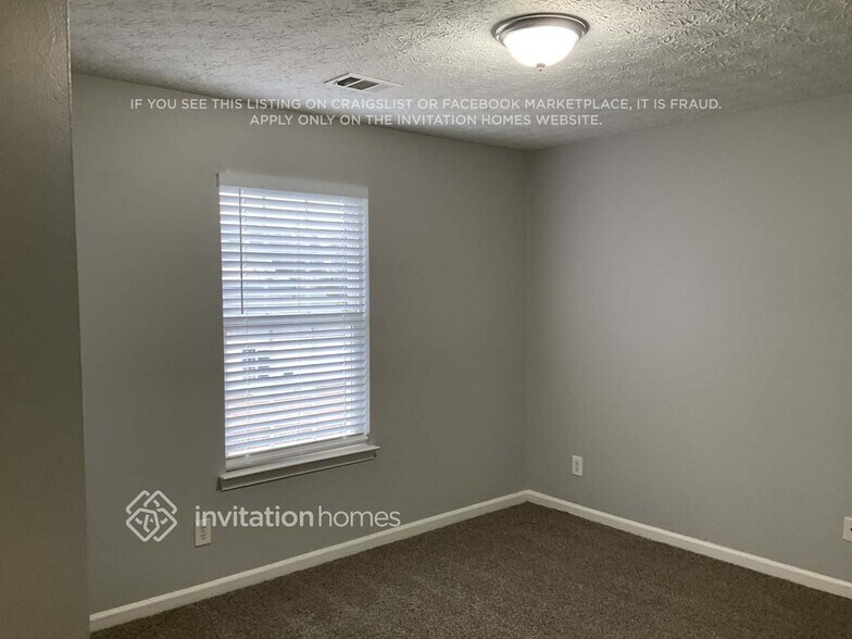 Building Photo - 1778 Water Lily Way SE