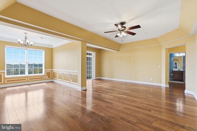 Building Photo - 9202 Charleston Dr
