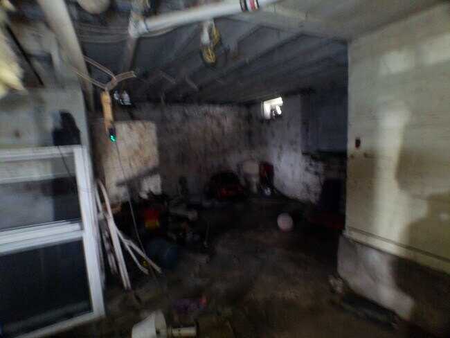 Building Photo - 1035 E Main St