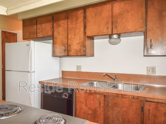 Building Photo - 301 1/2 West 500 North - 2