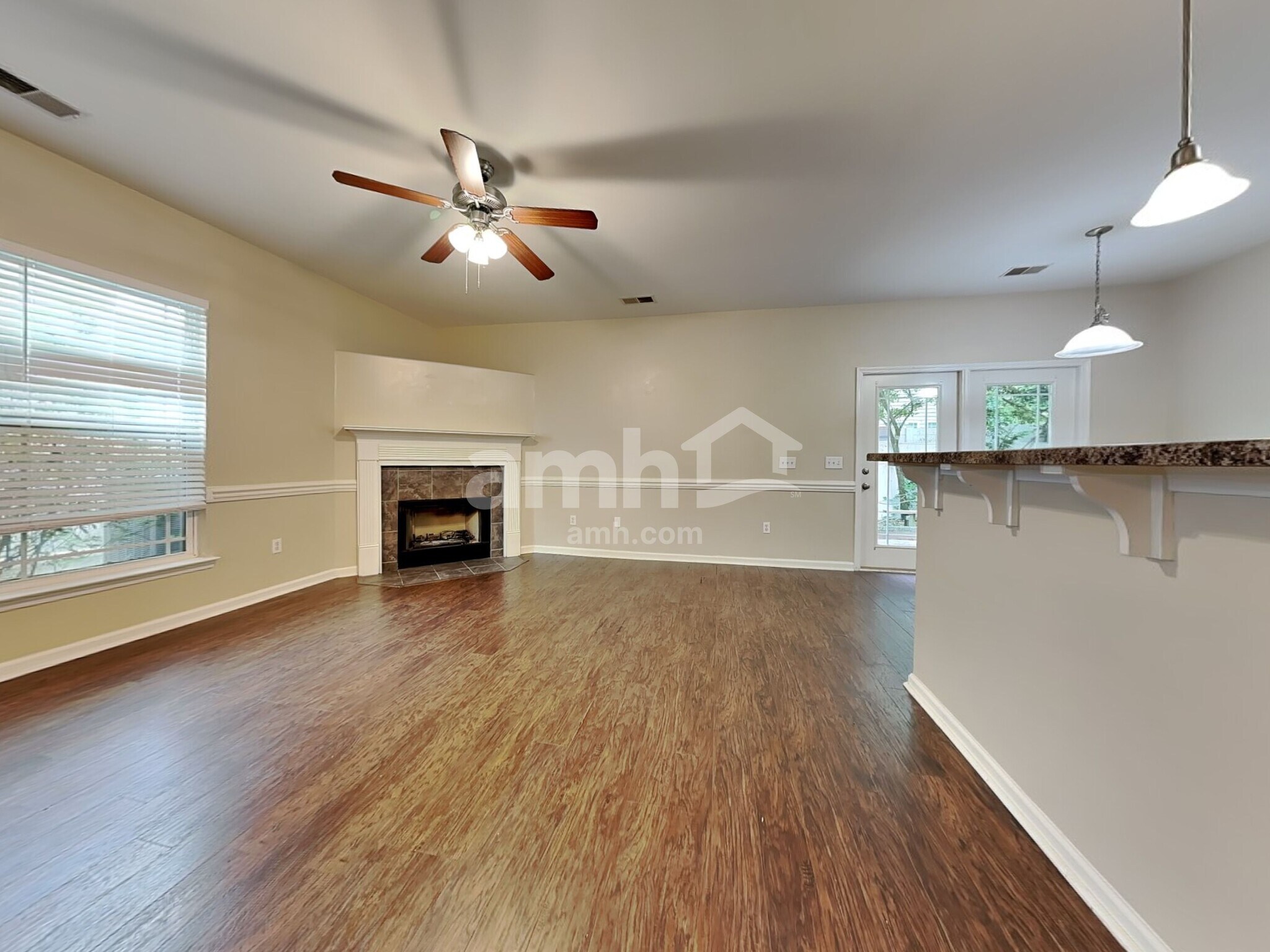 Building Photo - 75 Summer Hill Way