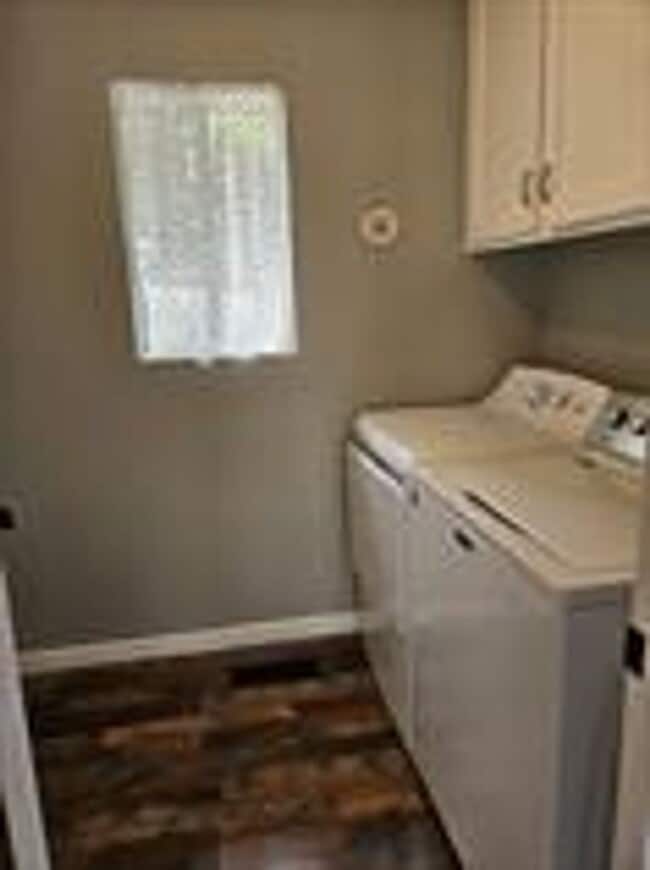 Building Photo - 20617 Gopher Dr