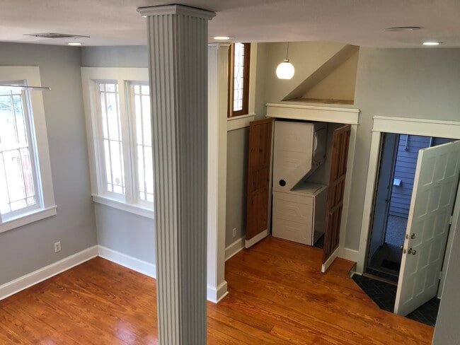 Building Photo - 2415 Saint Charles Ave