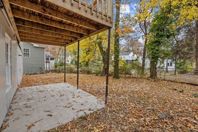 Building Photo - 741 9th Ave W