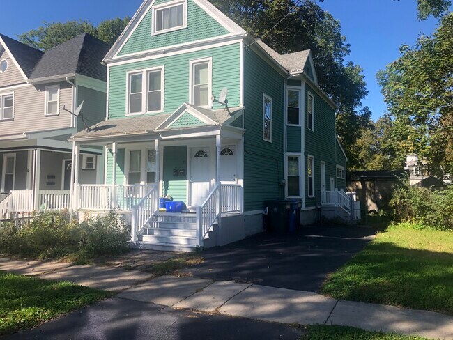 Primary Photo - 34 Hickory Street